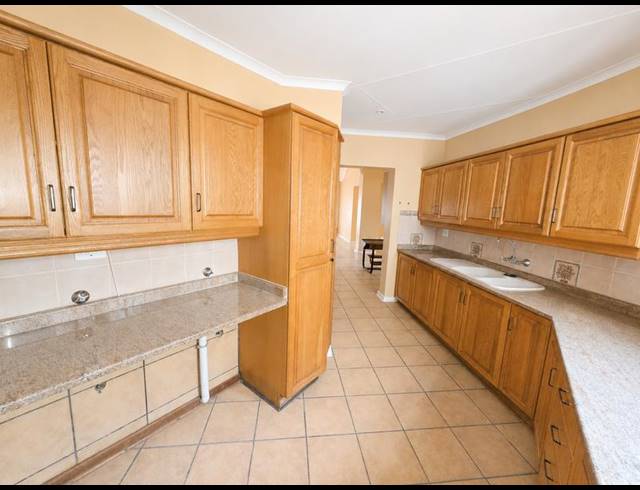 3 BEDROOM HOUSE FOR SALE IN SECUNDA
